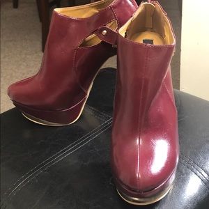 New burgundy booties